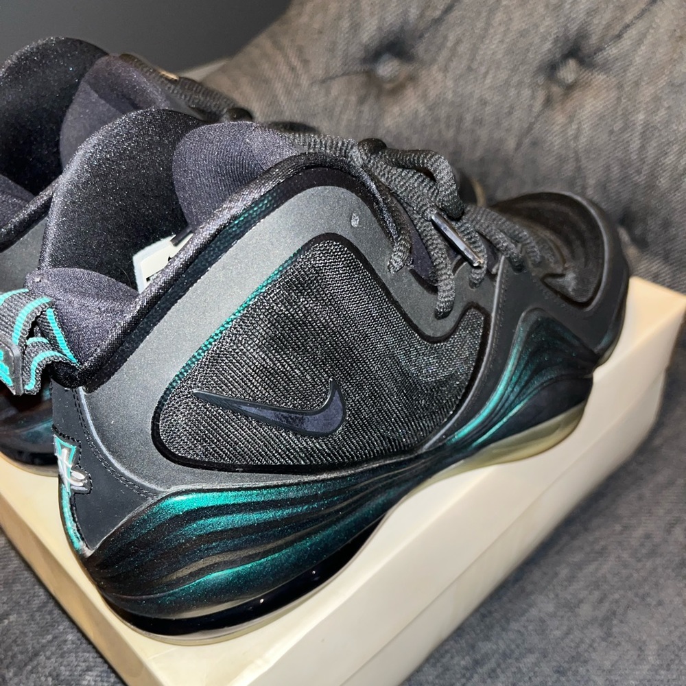 Air foamposite 1 size 11 mint condition
